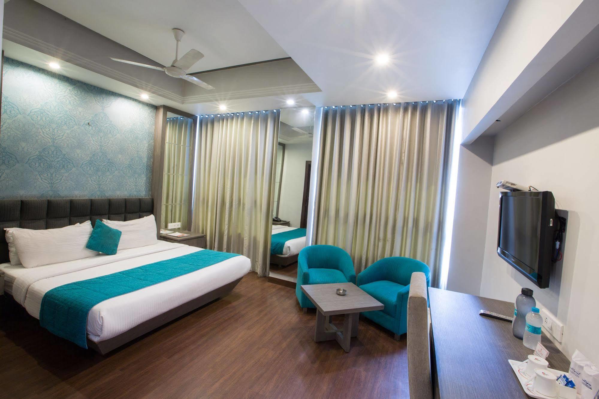 Hotel Narula'S Aurrum Амритсар Экстерьер фото