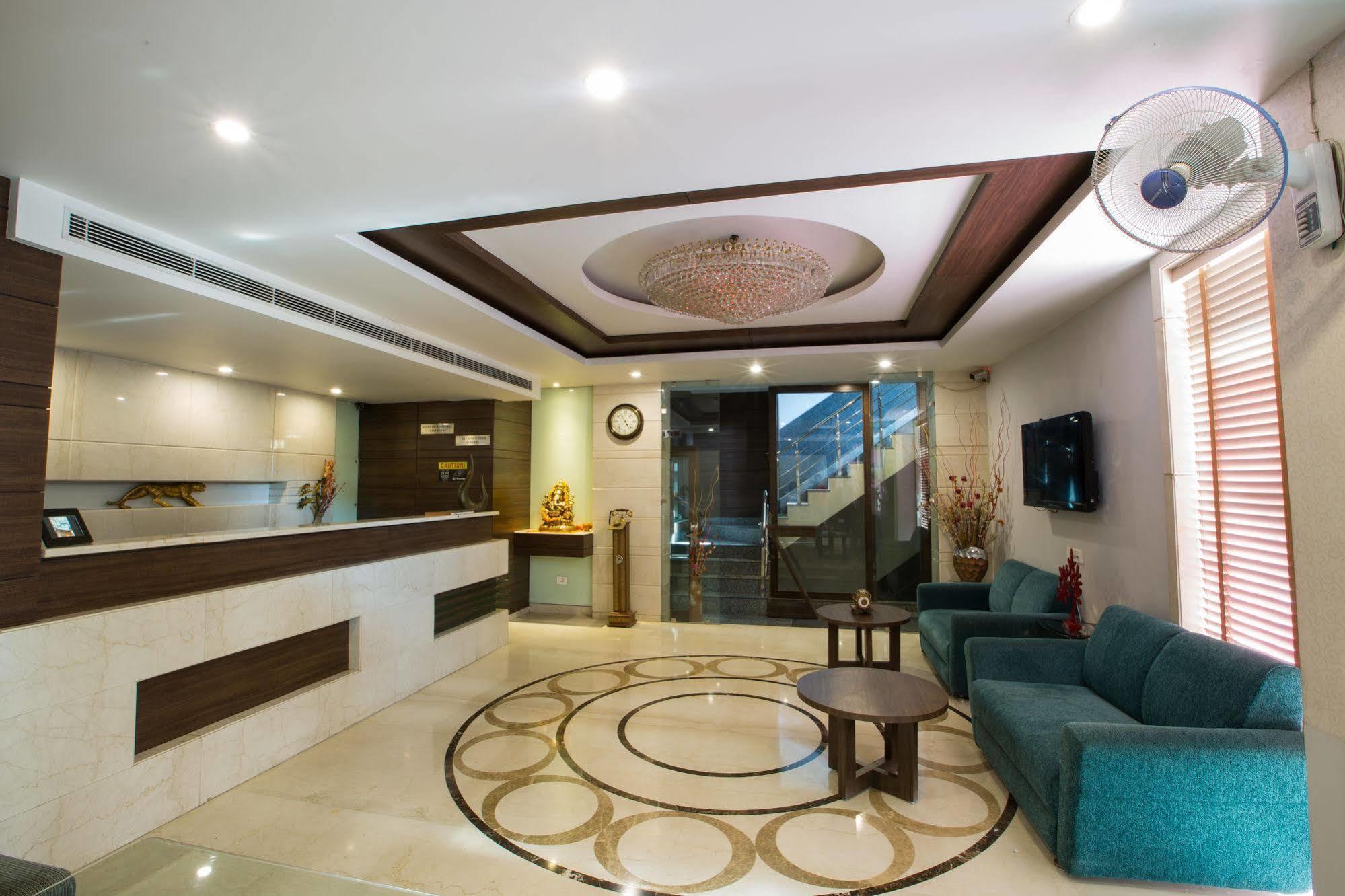 Hotel Narula'S Aurrum Амритсар Экстерьер фото