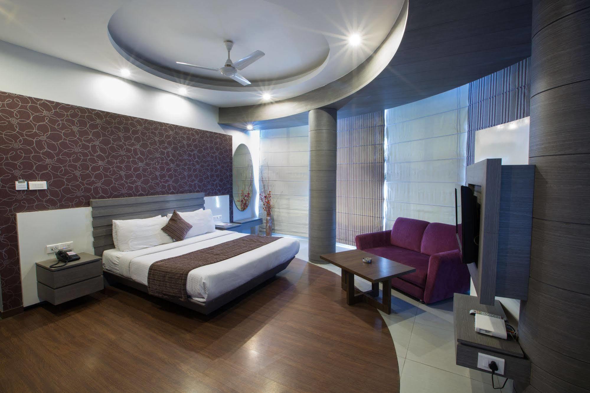 Hotel Narula'S Aurrum Амритсар Экстерьер фото